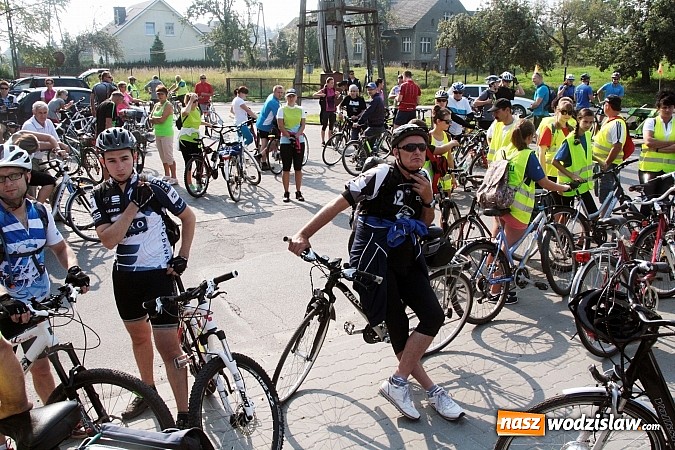 Zdjęcie w galerii na portalu naszwodzislaw.com: Wyruszył VI Międzygminny Rajd Rowerowy Morawskich Wrót wiadomości z regionu