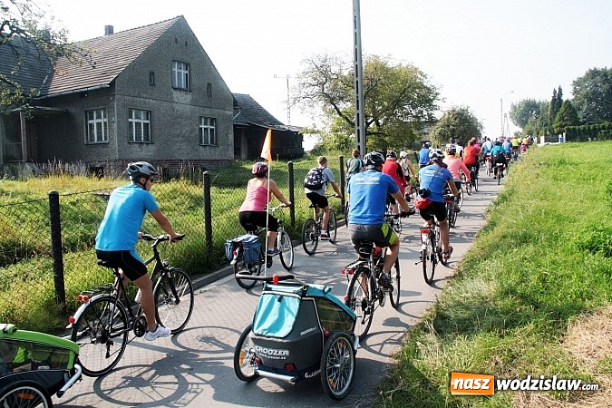 Zdjęcie w galerii na portalu naszwodzislaw.com: Wyruszył VI Międzygminny Rajd Rowerowy Morawskich Wrót wiadomości z regionu