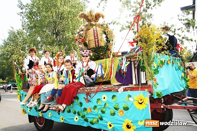 Zdjęcie w galerii na portalu naszwodzislaw.com: W Radlinie dziękują dziś za plony wiadomości z regionu