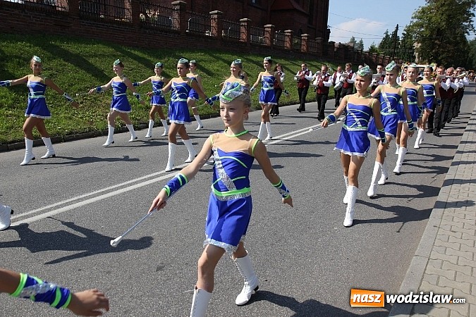 Zdjęcie w galerii na portalu naszwodzislaw.com: Potężny korowód dożynkowy w Lubomi! wiadomości z regionu