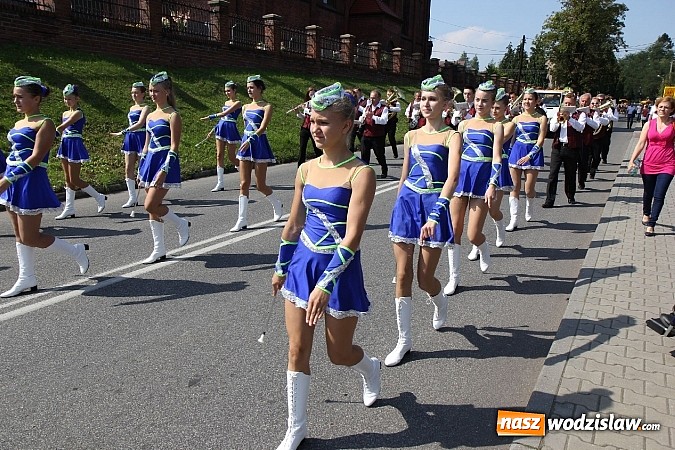Zdjęcie w galerii na portalu naszwodzislaw.com: Potężny korowód dożynkowy w Lubomi! wiadomości z regionu