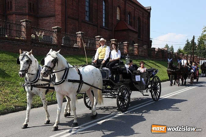 Zdjęcie w galerii na portalu naszwodzislaw.com: Potężny korowód dożynkowy w Lubomi! wiadomości z regionu