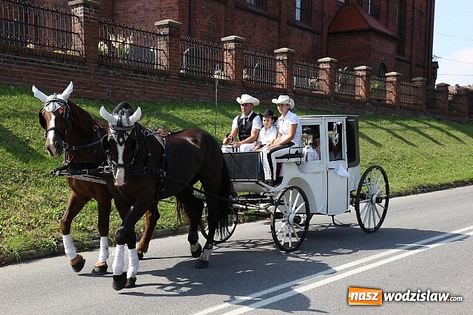 Zdjęcie w galerii na portalu naszwodzislaw.com: Potężny korowód dożynkowy w Lubomi! wiadomości z regionu