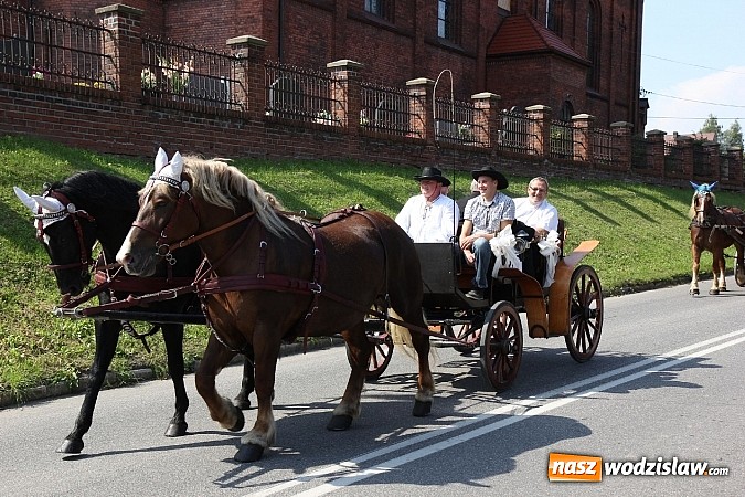 Zdjęcie w galerii na portalu naszwodzislaw.com: Potężny korowód dożynkowy w Lubomi! wiadomości z regionu