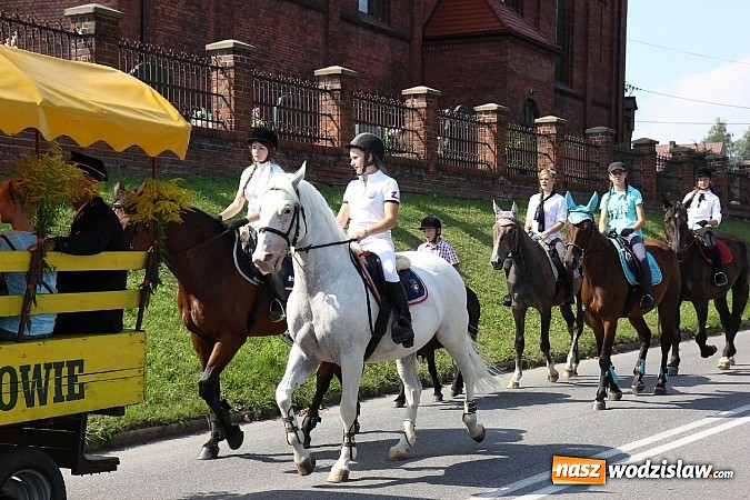 Zdjęcie w galerii na portalu naszwodzislaw.com: Potężny korowód dożynkowy w Lubomi! wiadomości z regionu
