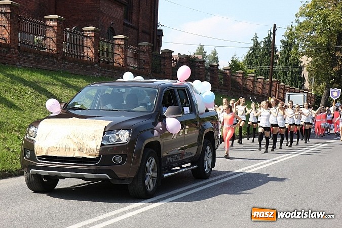 Zdjęcie w galerii na portalu naszwodzislaw.com: Potężny korowód dożynkowy w Lubomi! wiadomości z regionu
