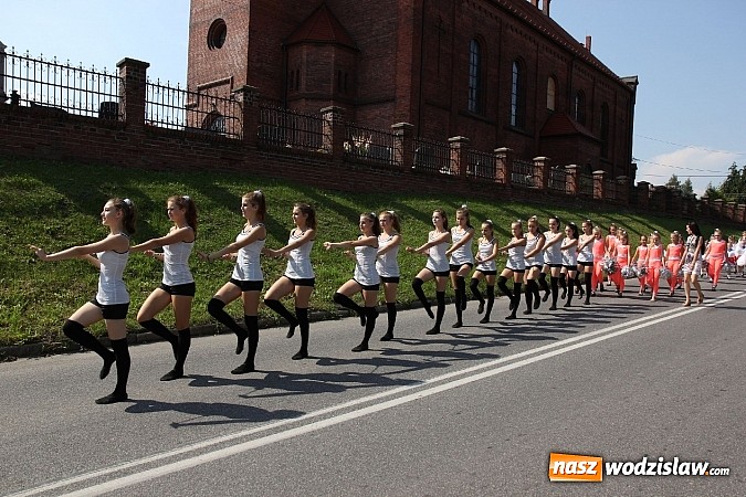 Zdjęcie w galerii na portalu naszwodzislaw.com: Potężny korowód dożynkowy w Lubomi! wiadomości z regionu