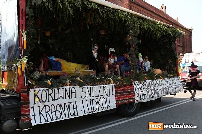 Zdjęcie w galerii na portalu naszwodzislaw.com: Potężny korowód dożynkowy w Lubomi! wiadomości z regionu