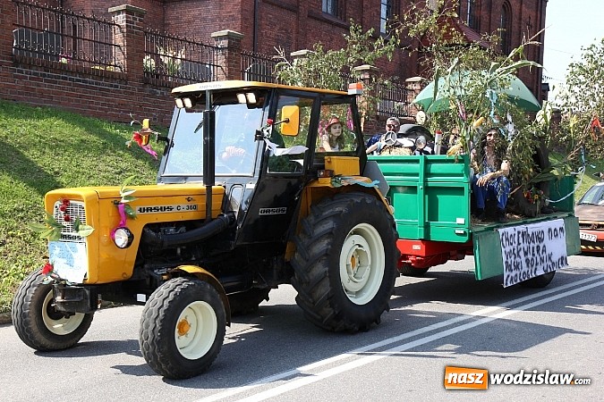 Zdjęcie w galerii na portalu naszwodzislaw.com: Potężny korowód dożynkowy w Lubomi! wiadomości z regionu