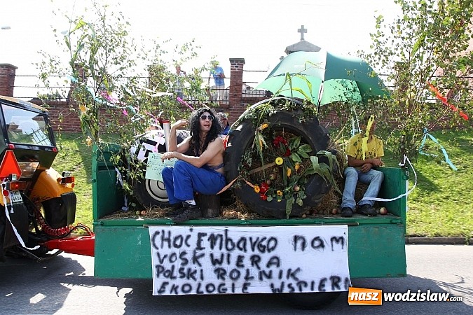 Zdjęcie w galerii na portalu naszwodzislaw.com: Potężny korowód dożynkowy w Lubomi! wiadomości z regionu