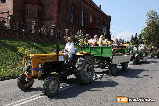 Zdjęcie w galerii na portalu naszwodzislaw.com: Potężny korowód dożynkowy w Lubomi! wiadomości z regionu