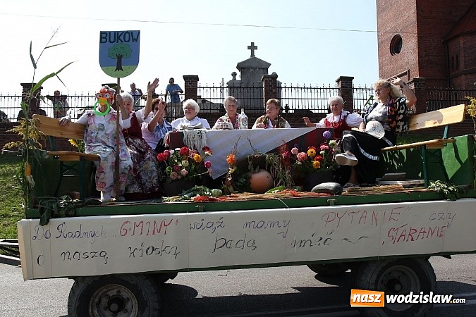 Zdjęcie w galerii na portalu naszwodzislaw.com: Potężny korowód dożynkowy w Lubomi! wiadomości z regionu