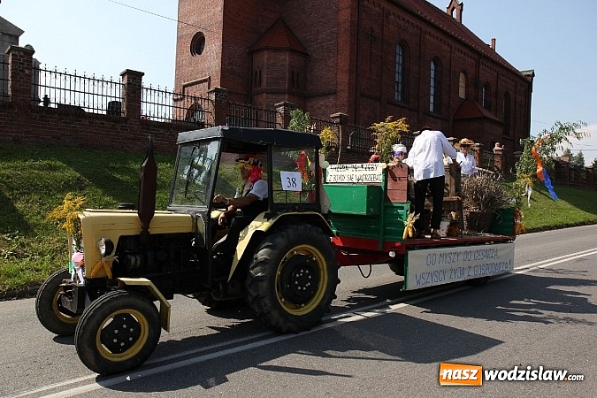Zdjęcie w galerii na portalu naszwodzislaw.com: Potężny korowód dożynkowy w Lubomi! wiadomości z regionu