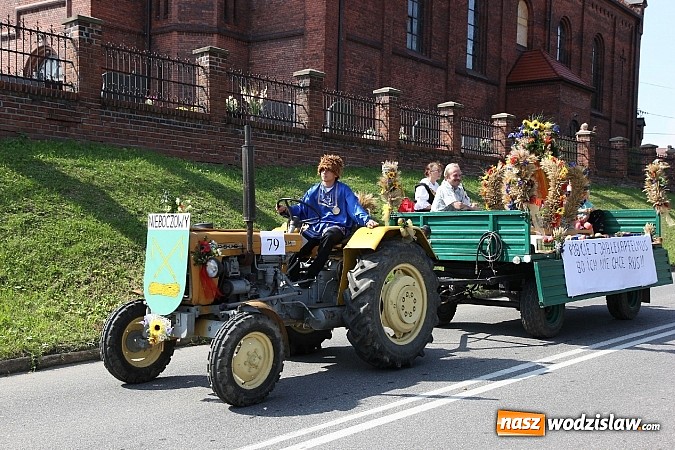 Zdjęcie w galerii na portalu naszwodzislaw.com: Potężny korowód dożynkowy w Lubomi! wiadomości z regionu