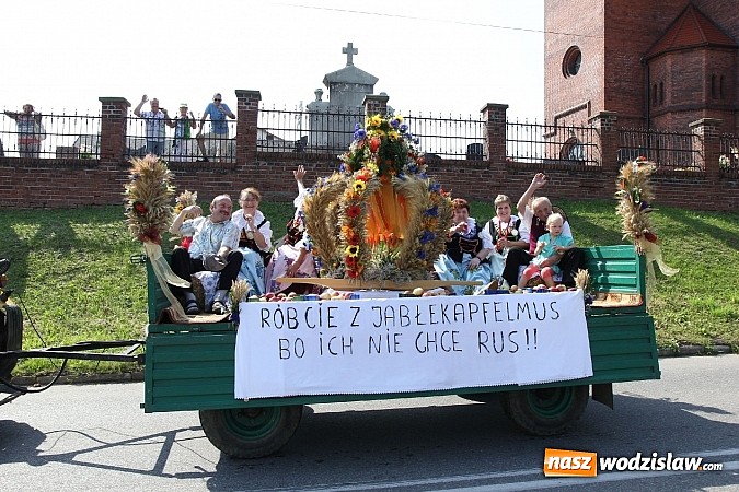 Zdjęcie w galerii na portalu naszwodzislaw.com: Potężny korowód dożynkowy w Lubomi! wiadomości z regionu