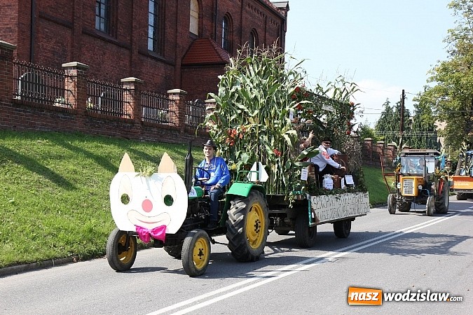 Zdjęcie w galerii na portalu naszwodzislaw.com: Potężny korowód dożynkowy w Lubomi! wiadomości z regionu