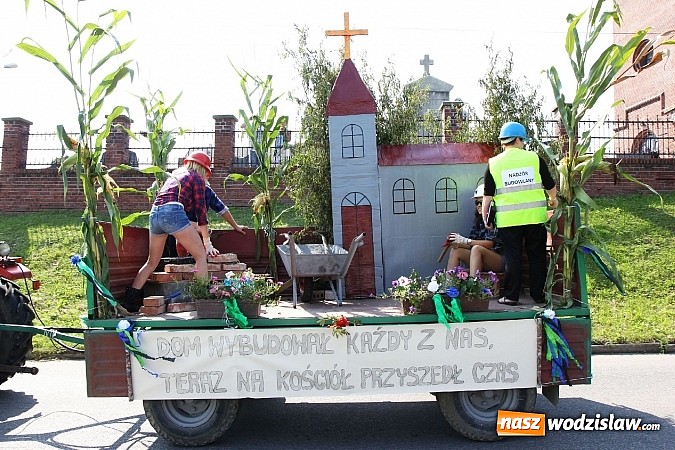 Zdjęcie w galerii na portalu naszwodzislaw.com: Potężny korowód dożynkowy w Lubomi! wiadomości z regionu
