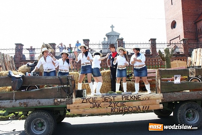 Zdjęcie w galerii na portalu naszwodzislaw.com: Potężny korowód dożynkowy w Lubomi! wiadomości z regionu