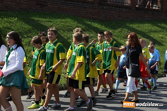 Zdjęcie w galerii na portalu naszwodzislaw.com: Potężny korowód dożynkowy w Lubomi! wiadomości z regionu