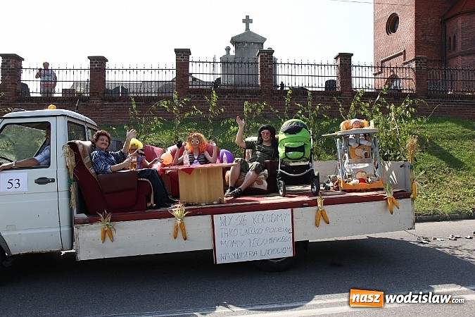 Zdjęcie w galerii na portalu naszwodzislaw.com: Potężny korowód dożynkowy w Lubomi! wiadomości z regionu