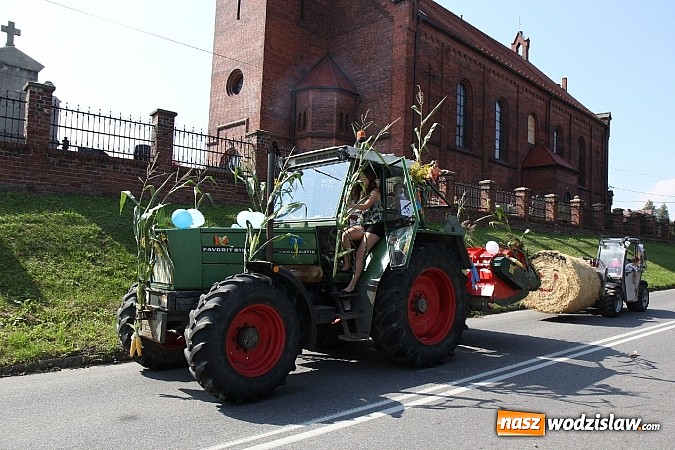 Zdjęcie w galerii na portalu naszwodzislaw.com: Potężny korowód dożynkowy w Lubomi! wiadomości z regionu