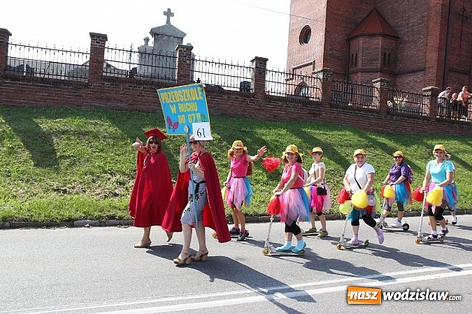 Zdjęcie w galerii na portalu naszwodzislaw.com: Potężny korowód dożynkowy w Lubomi! wiadomości z regionu