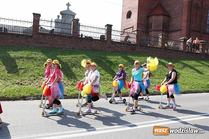 Zdjęcie w galerii na portalu naszwodzislaw.com: Potężny korowód dożynkowy w Lubomi! wiadomości z regionu