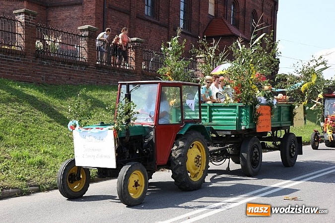 Zdjęcie w galerii na portalu naszwodzislaw.com: Potężny korowód dożynkowy w Lubomi! wiadomości z regionu