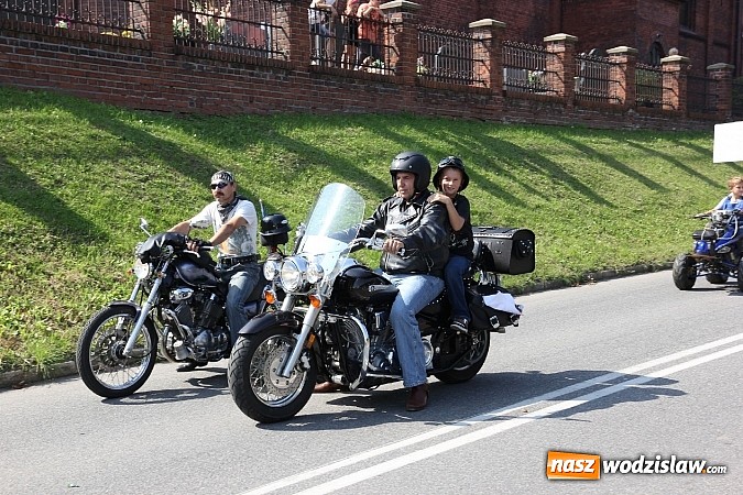 Zdjęcie w galerii na portalu naszwodzislaw.com: Potężny korowód dożynkowy w Lubomi! wiadomości z regionu