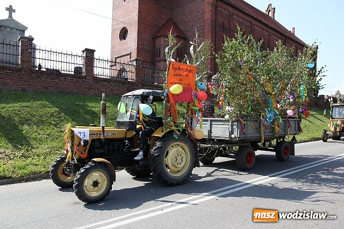 Zdjęcie w galerii na portalu naszwodzislaw.com: Potężny korowód dożynkowy w Lubomi! wiadomości z regionu