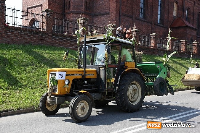 Zdjęcie w galerii na portalu naszwodzislaw.com: Potężny korowód dożynkowy w Lubomi! wiadomości z regionu