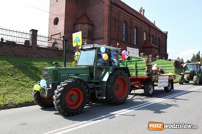 Zdjęcie w galerii na portalu naszwodzislaw.com: Potężny korowód dożynkowy w Lubomi! wiadomości z regionu