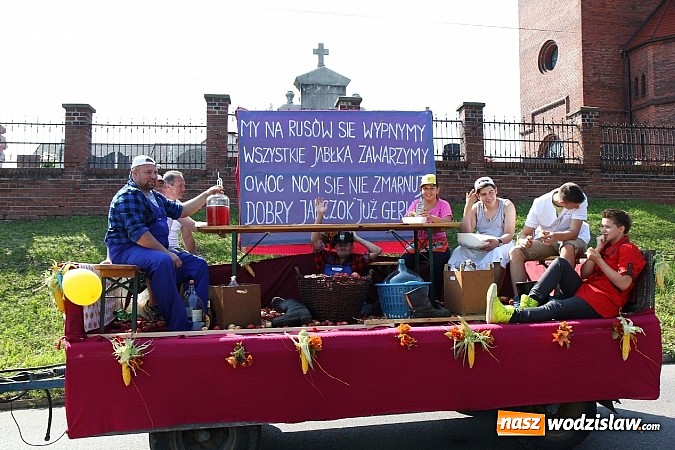 Zdjęcie w galerii na portalu naszwodzislaw.com: Potężny korowód dożynkowy w Lubomi! wiadomości z regionu