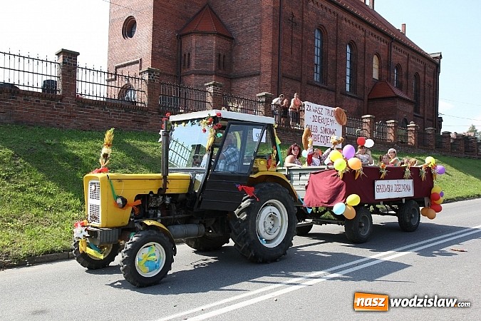 Zdjęcie w galerii na portalu naszwodzislaw.com: Potężny korowód dożynkowy w Lubomi! wiadomości z regionu
