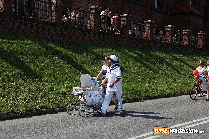 Zdjęcie w galerii na portalu naszwodzislaw.com: Potężny korowód dożynkowy w Lubomi! wiadomości z regionu