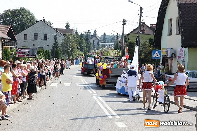 Zdjęcie w galerii na portalu naszwodzislaw.com: Potężny korowód dożynkowy w Lubomi! wiadomości z regionu