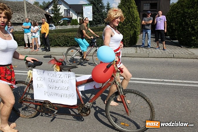 Zdjęcie w galerii na portalu naszwodzislaw.com: Potężny korowód dożynkowy w Lubomi! wiadomości z regionu