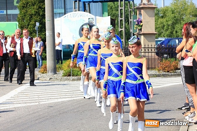 Zdjęcie w galerii na portalu naszwodzislaw.com: Potężny korowód dożynkowy w Lubomi! wiadomości z regionu