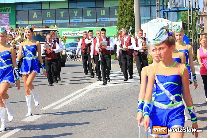 Zdjęcie w galerii na portalu naszwodzislaw.com: Potężny korowód dożynkowy w Lubomi! wiadomości z regionu