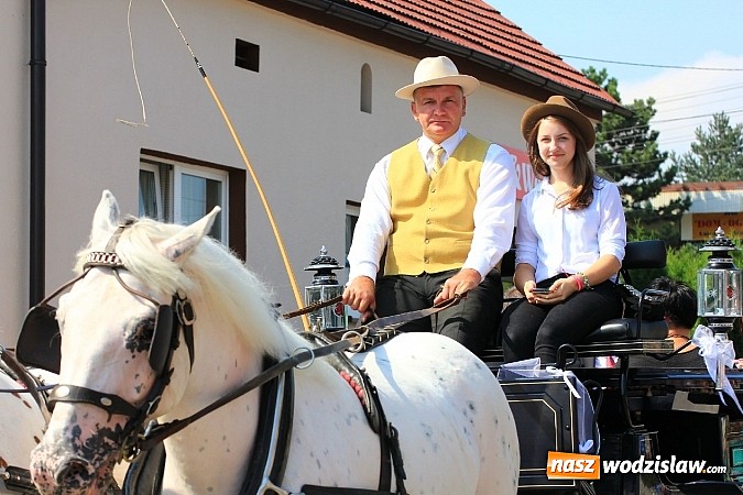 Zdjęcie w galerii na portalu naszwodzislaw.com: Potężny korowód dożynkowy w Lubomi! wiadomości z regionu