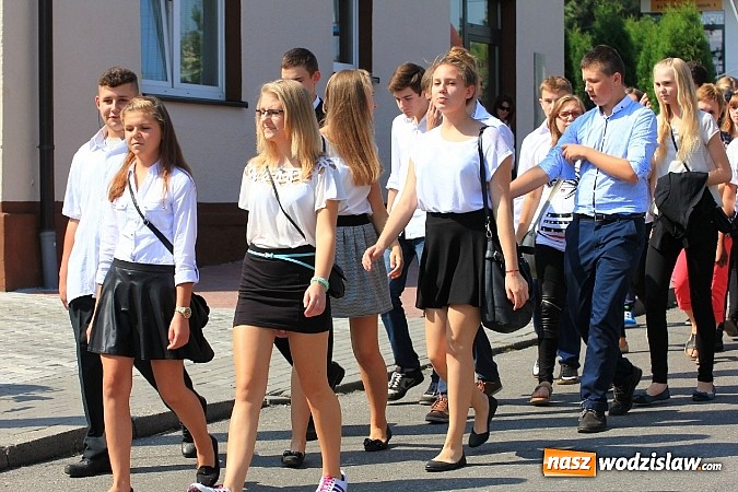 Zdjęcie w galerii na portalu naszwodzislaw.com: Potężny korowód dożynkowy w Lubomi! wiadomości z regionu