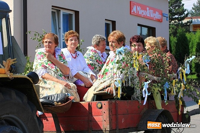 Zdjęcie w galerii na portalu naszwodzislaw.com: Potężny korowód dożynkowy w Lubomi! wiadomości z regionu