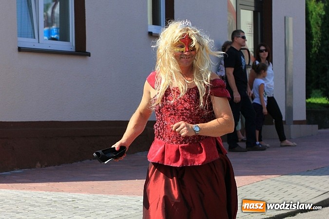 Zdjęcie w galerii na portalu naszwodzislaw.com: Potężny korowód dożynkowy w Lubomi! wiadomości z regionu