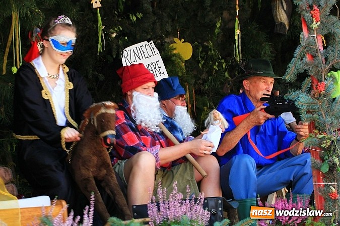 Zdjęcie w galerii na portalu naszwodzislaw.com: Potężny korowód dożynkowy w Lubomi! wiadomości z regionu