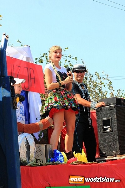 Zdjęcie w galerii na portalu naszwodzislaw.com: Potężny korowód dożynkowy w Lubomi! wiadomości z regionu