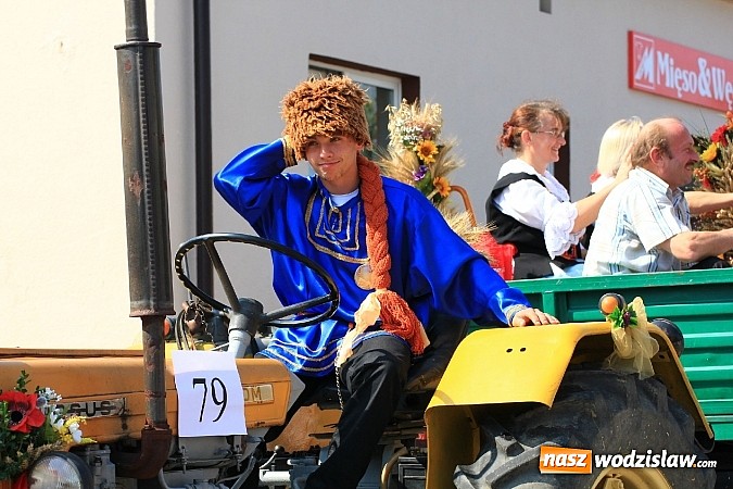 Zdjęcie w galerii na portalu naszwodzislaw.com: Potężny korowód dożynkowy w Lubomi! wiadomości z regionu