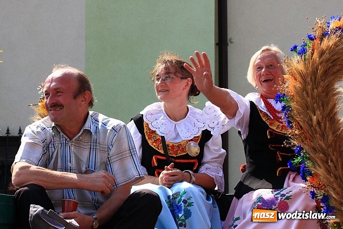 Zdjęcie w galerii na portalu naszwodzislaw.com: Potężny korowód dożynkowy w Lubomi! wiadomości z regionu