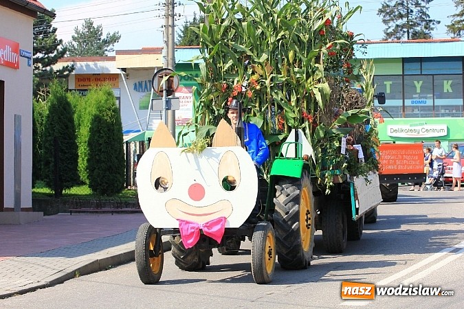 Zdjęcie w galerii na portalu naszwodzislaw.com: Potężny korowód dożynkowy w Lubomi! wiadomości z regionu