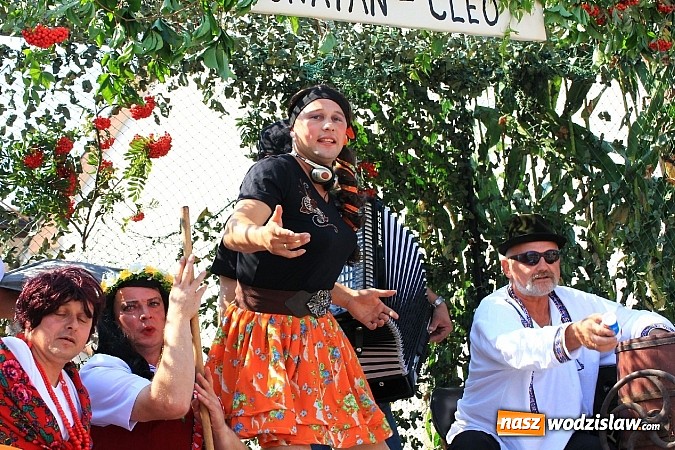 Zdjęcie w galerii na portalu naszwodzislaw.com: Potężny korowód dożynkowy w Lubomi! wiadomości z regionu