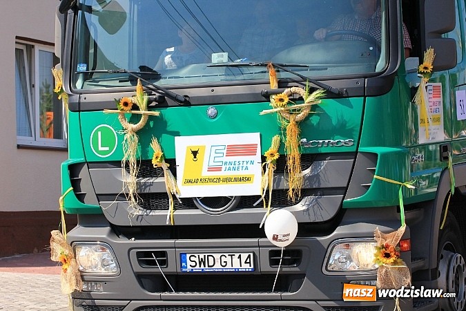 Zdjęcie w galerii na portalu naszwodzislaw.com: Potężny korowód dożynkowy w Lubomi! wiadomości z regionu